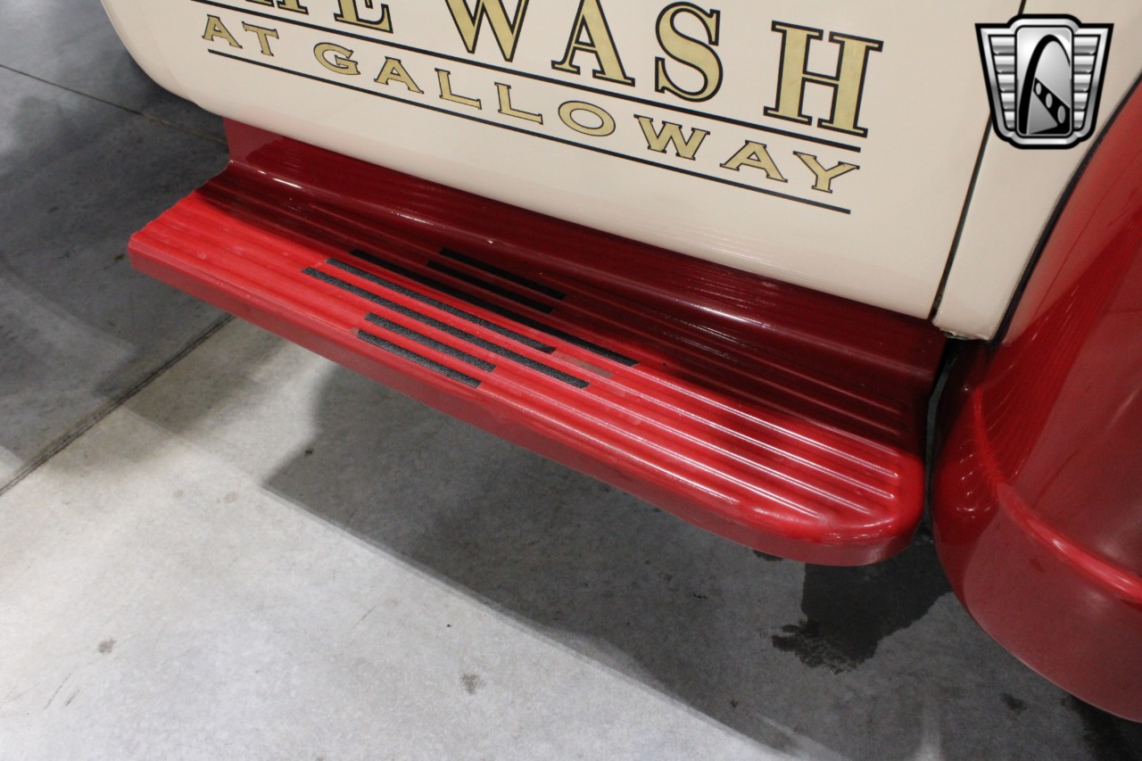 1953 Chevrolet 4400 76