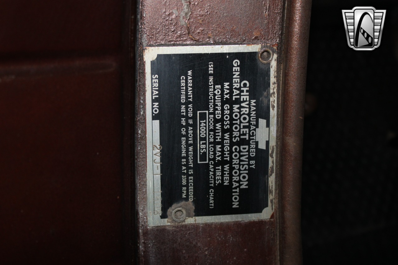 1953 Chevrolet 4400 24