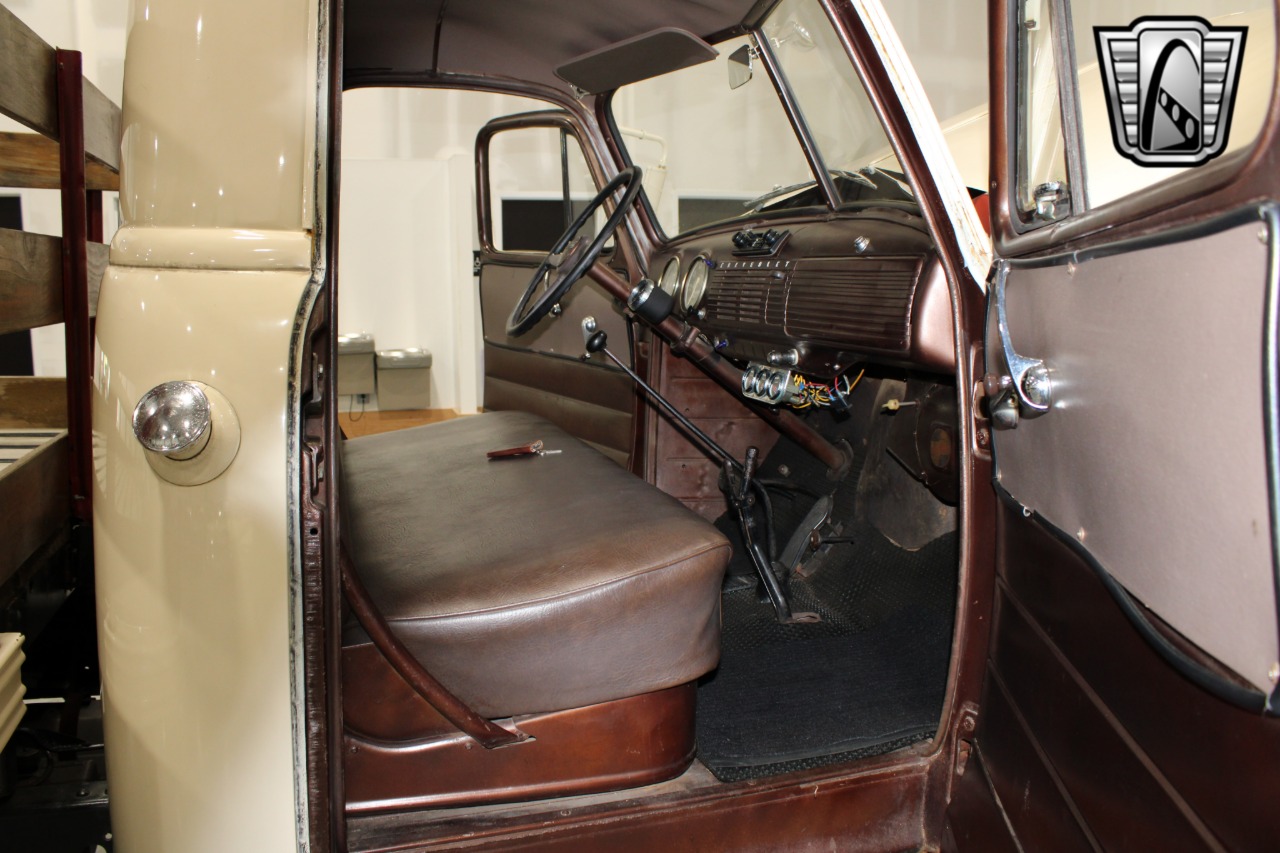 1953 Chevrolet 4400 99