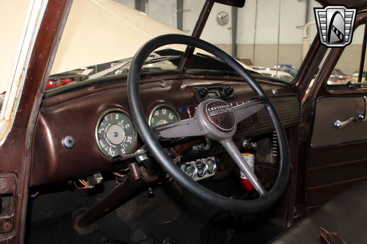 1953 Chevrolet 4400 22