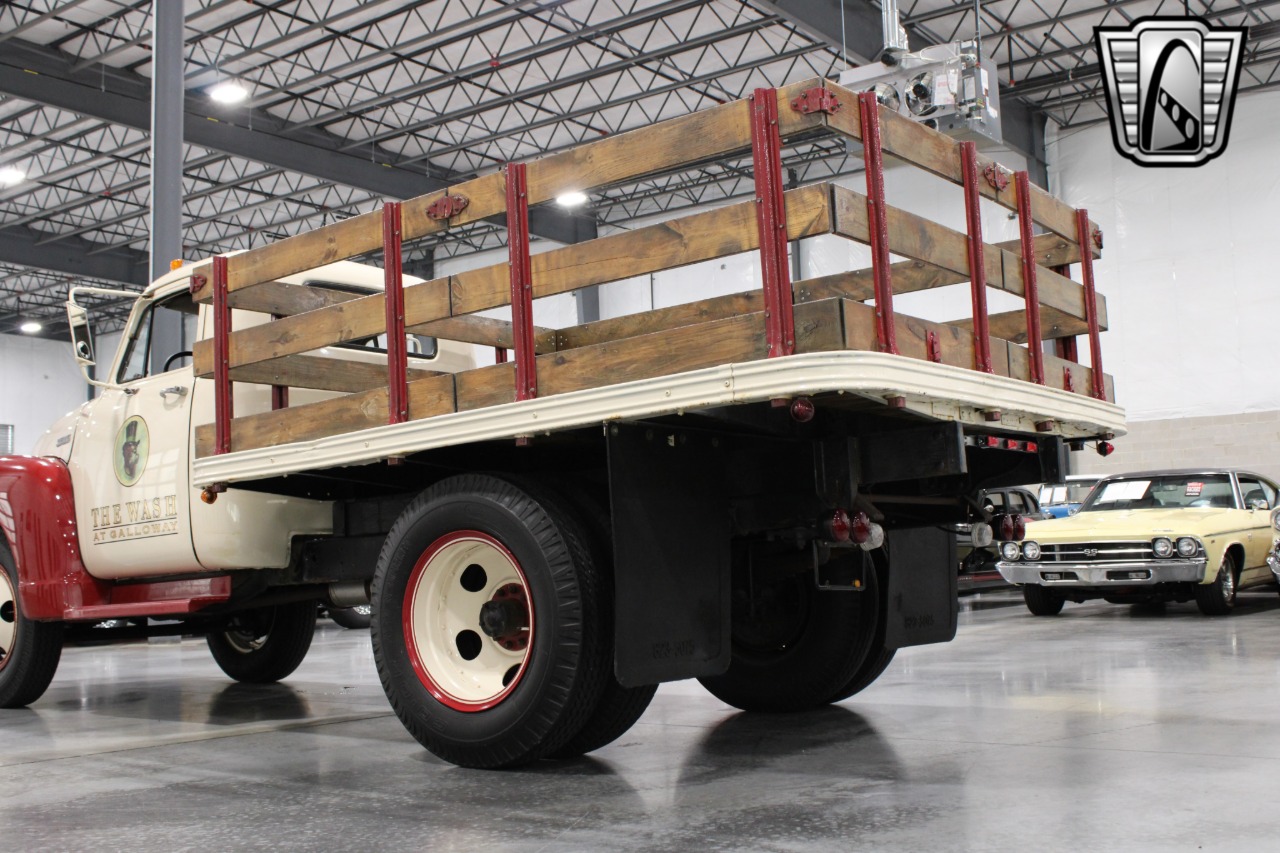 1953 Chevrolet 4400 66