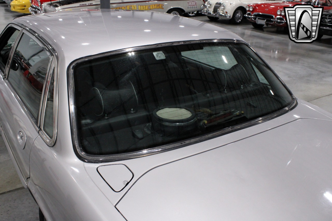 2002 Jaguar XJ-Series 69