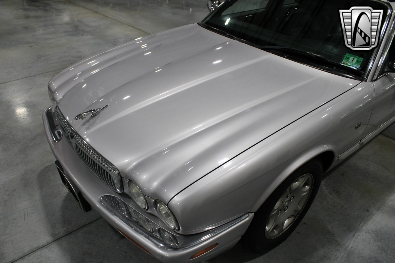 2002 Jaguar XJ-Series 45