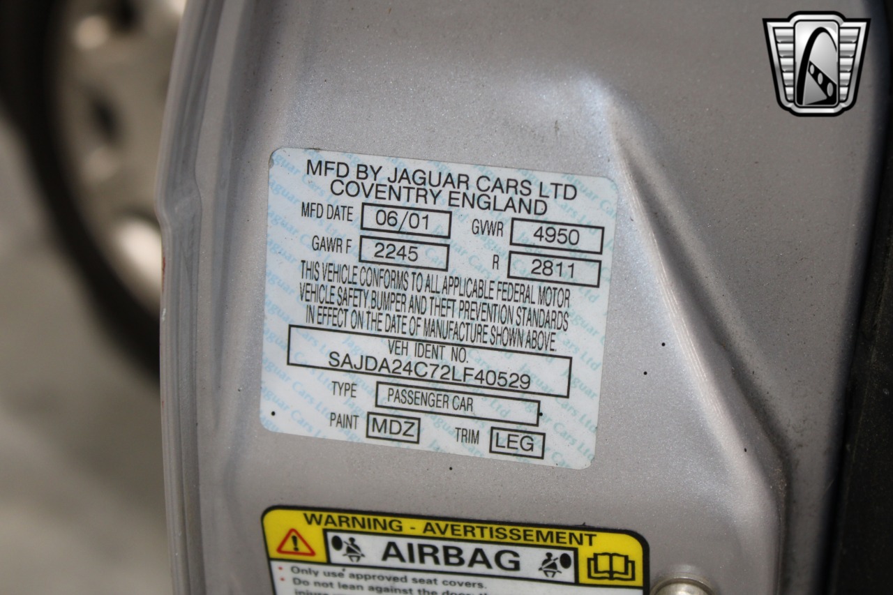 2002 Jaguar XJ-Series 25