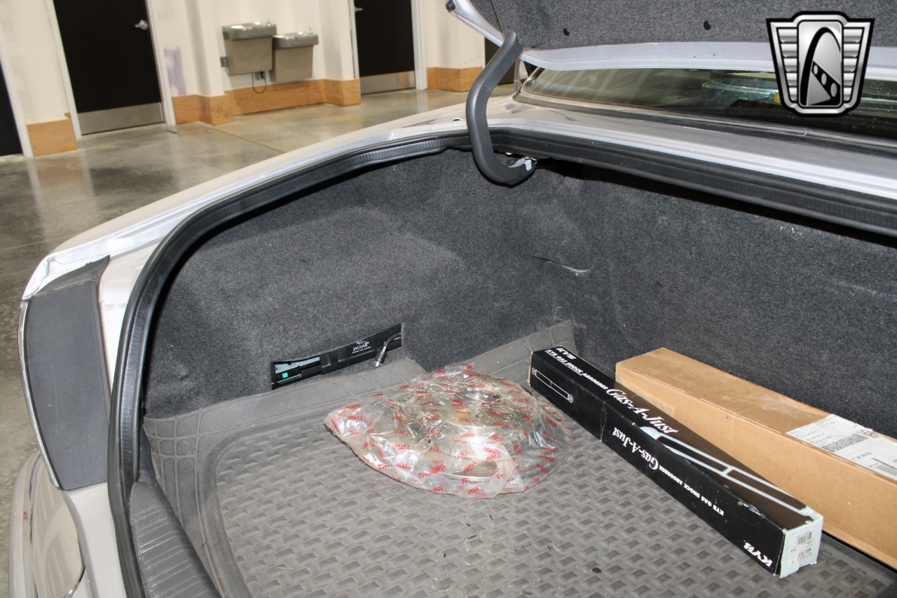 2002 Jaguar XJ-Series 92