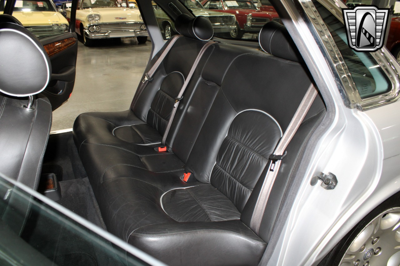 2002 Jaguar XJ-Series 8