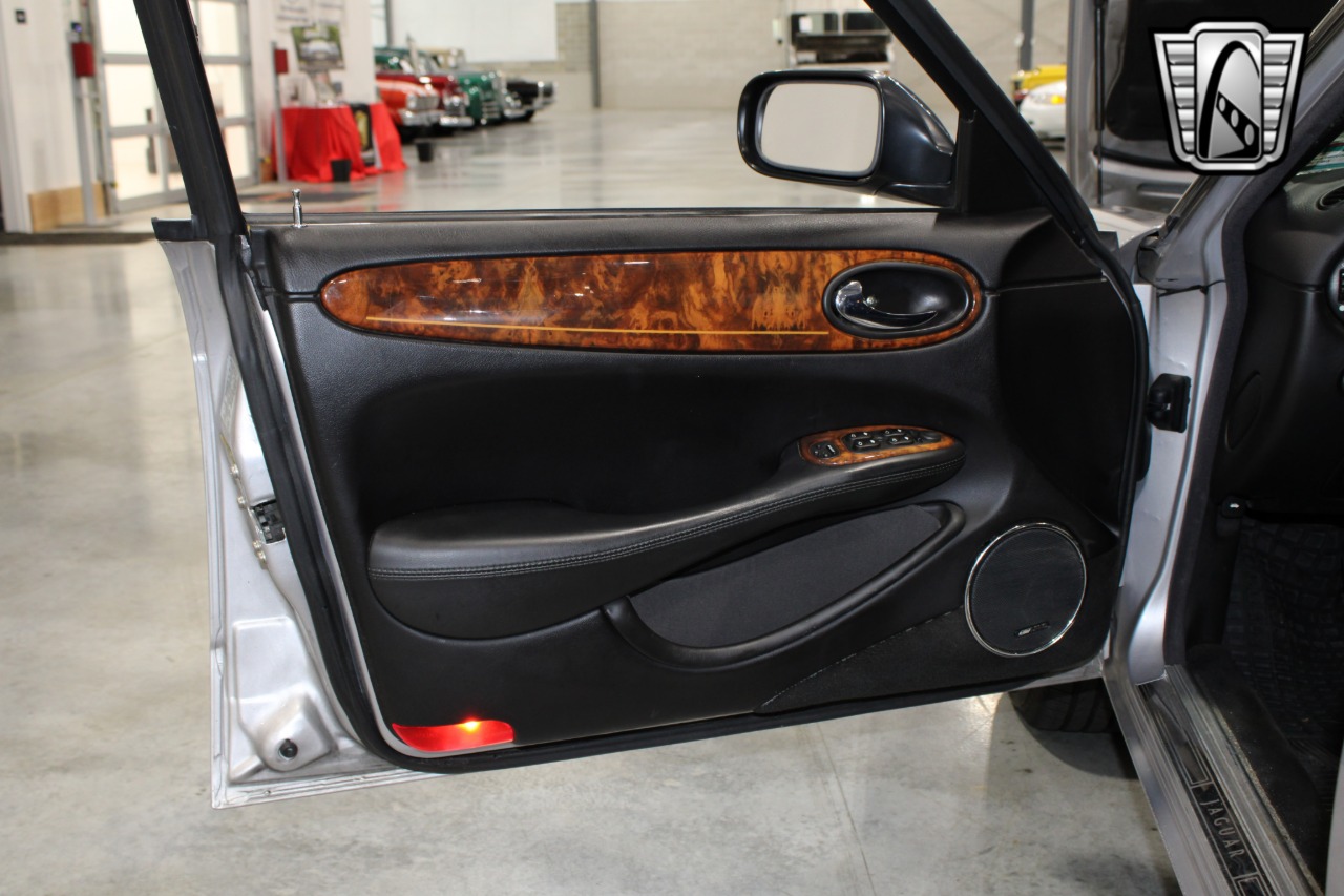 2002 Jaguar XJ-Series 96