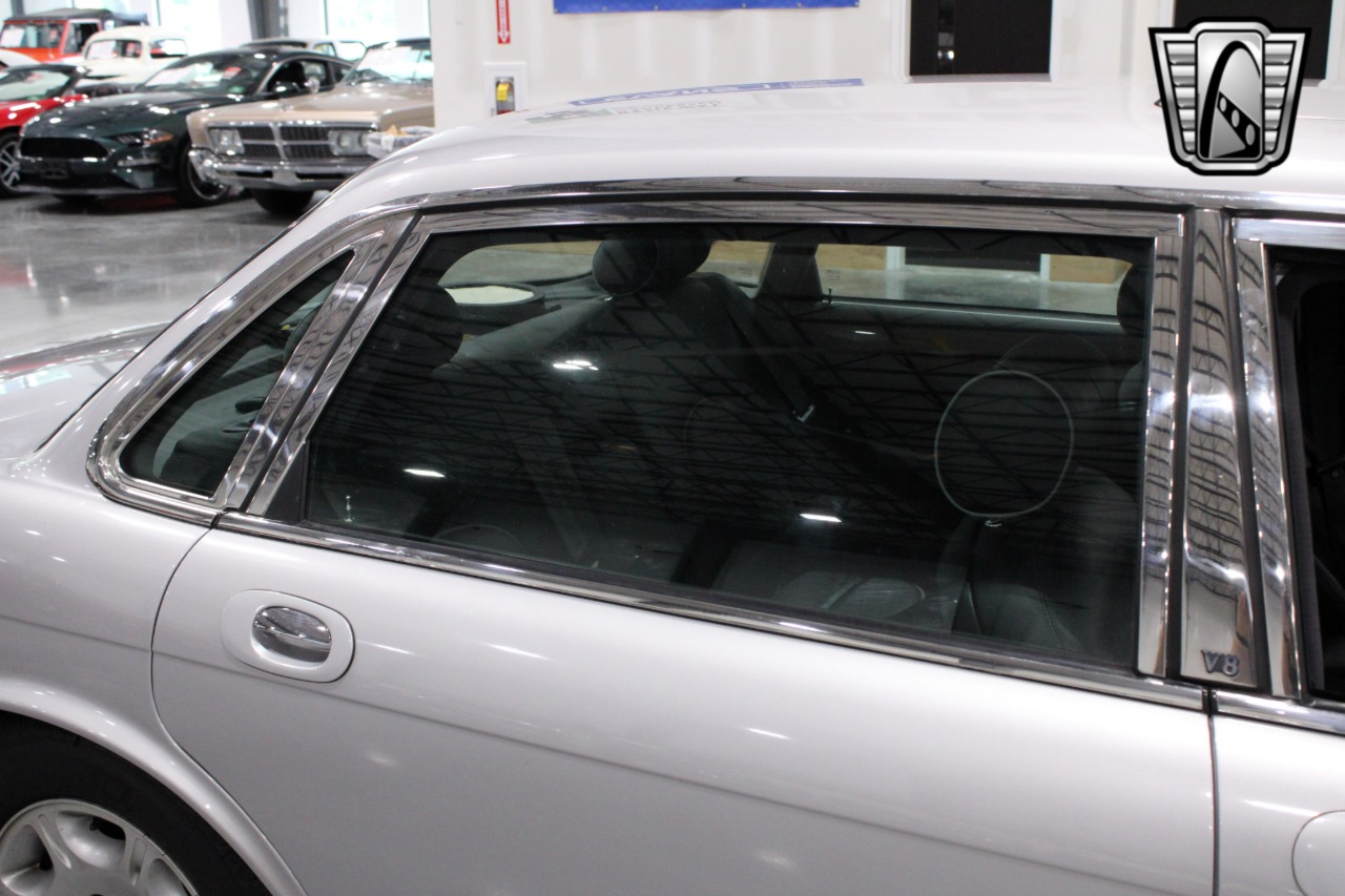 2002 Jaguar XJ-Series 77