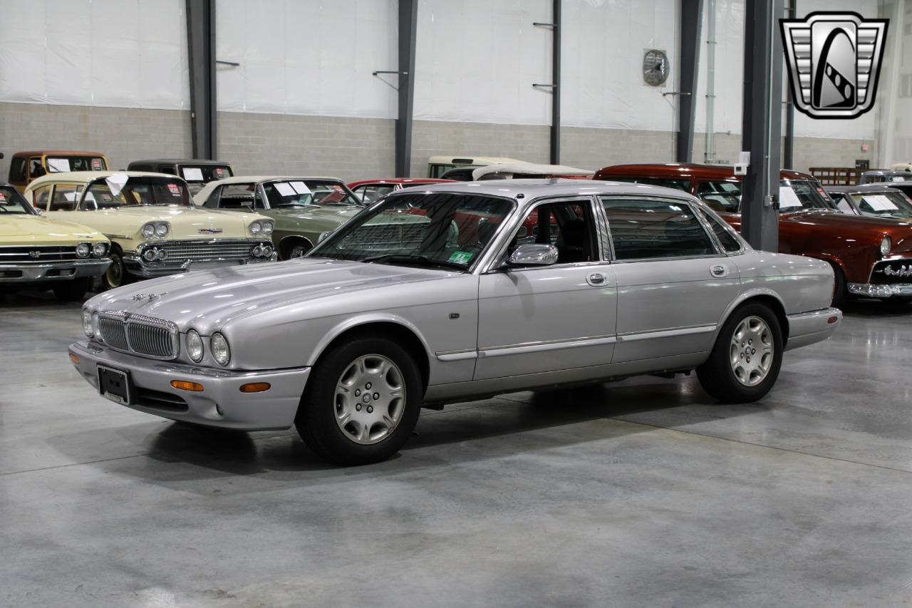 2002 Jaguar XJ-Series 31