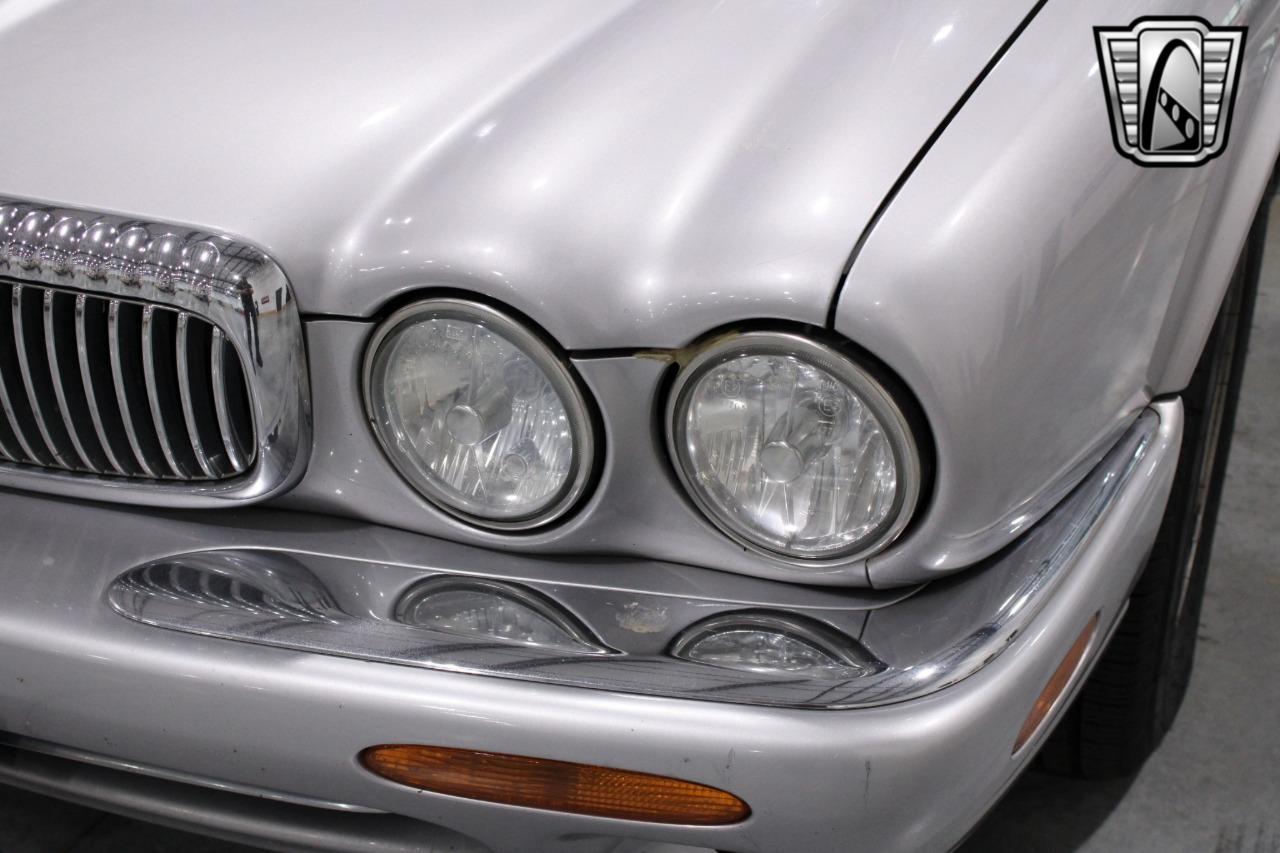 2002 Jaguar XJ-Series 55