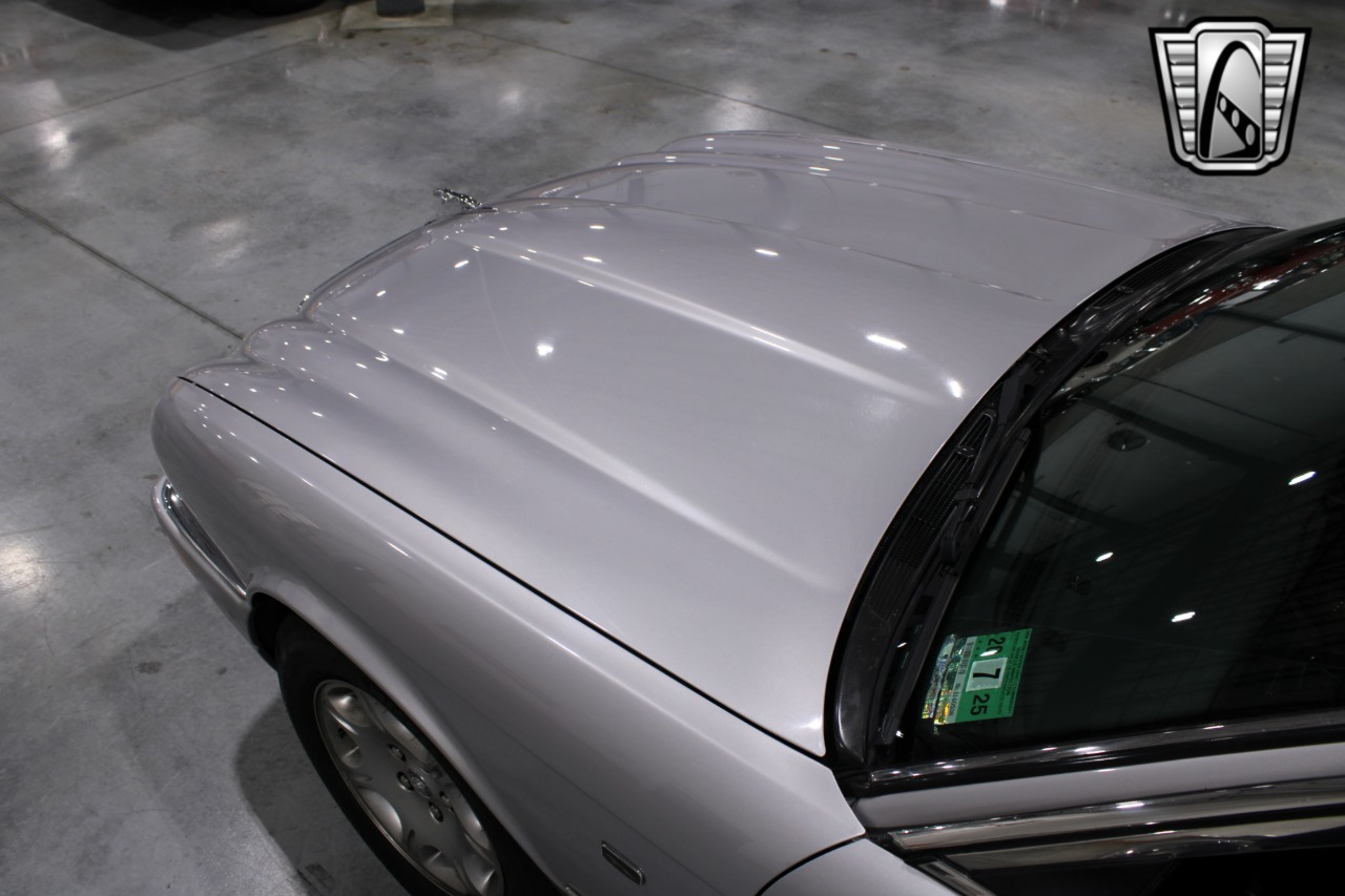 2002 Jaguar XJ-Series 57