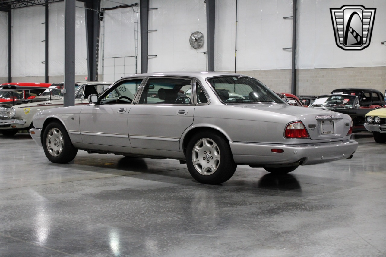 2002 Jaguar XJ-Series 40