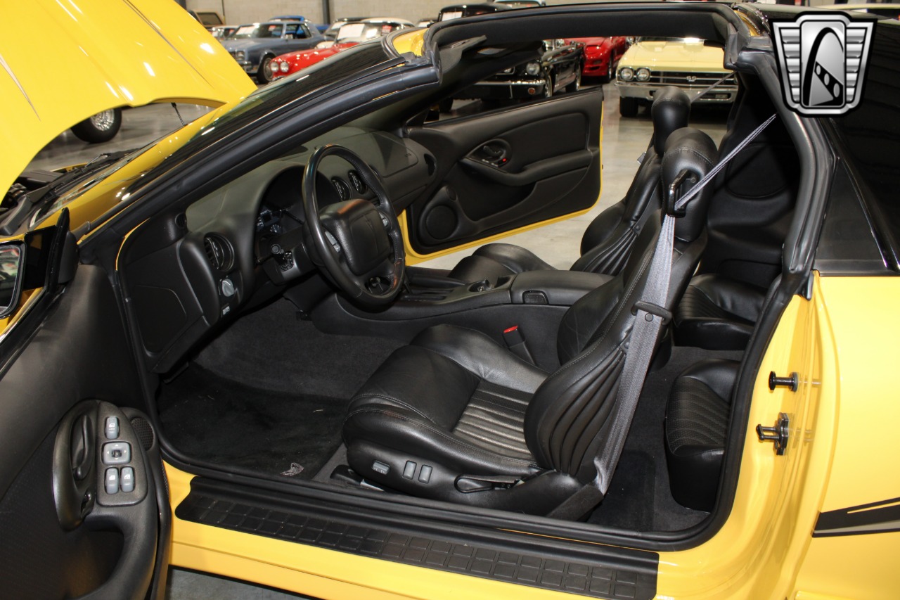 2002 Pontiac Firebird 6