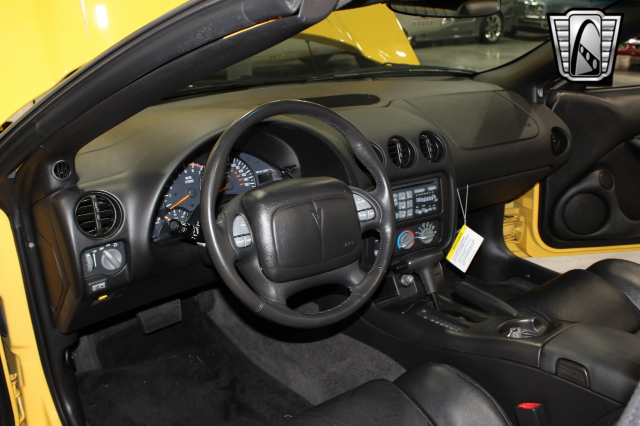 2002 Pontiac Firebird 23