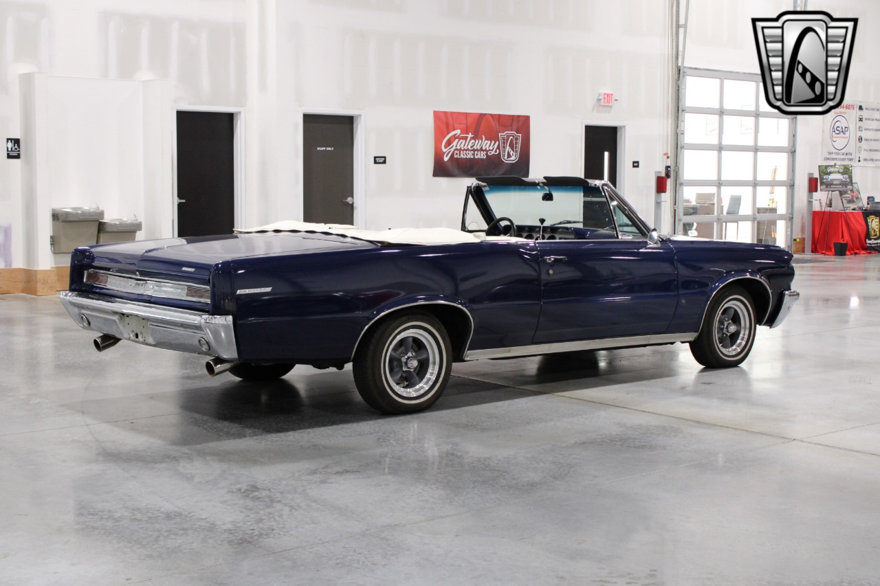 1964 Pontiac LeMans 4