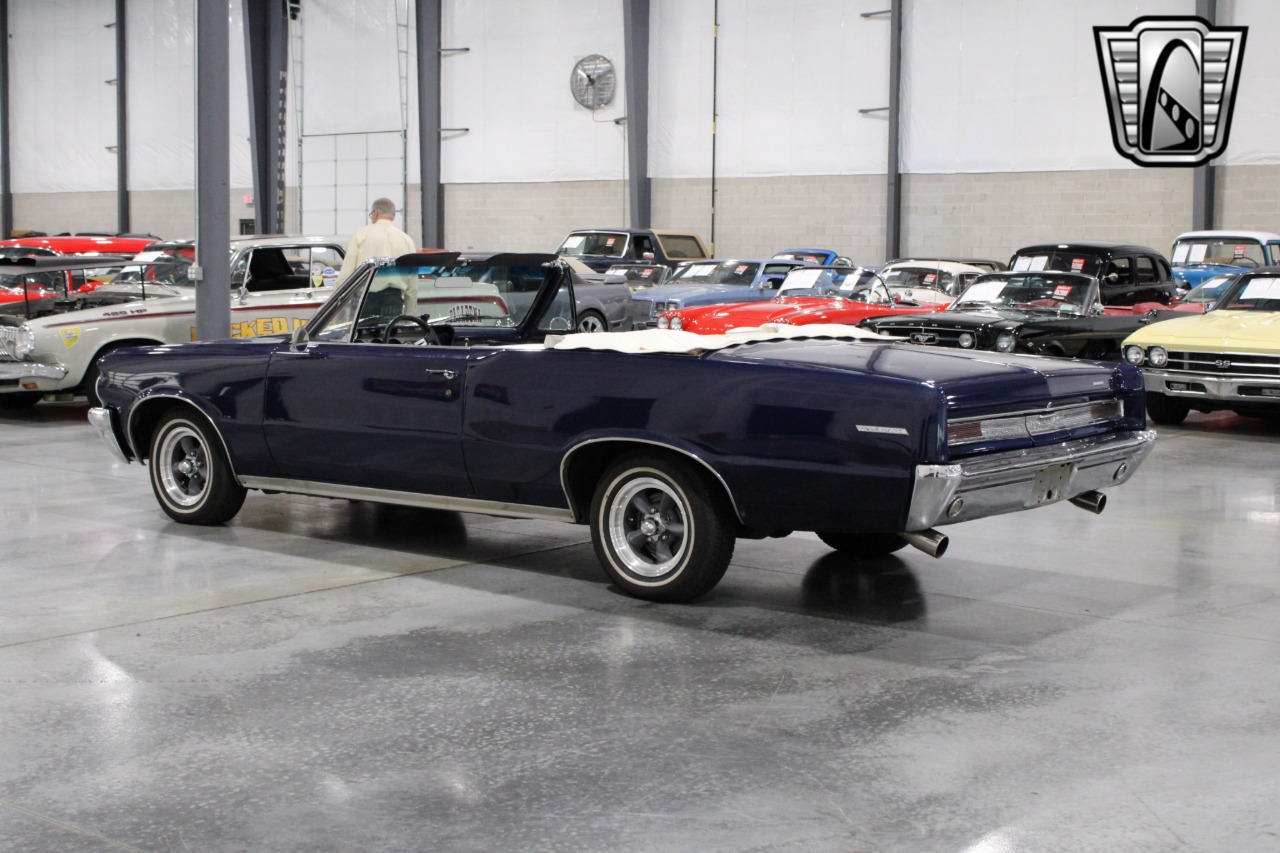 1964 Pontiac LeMans 33