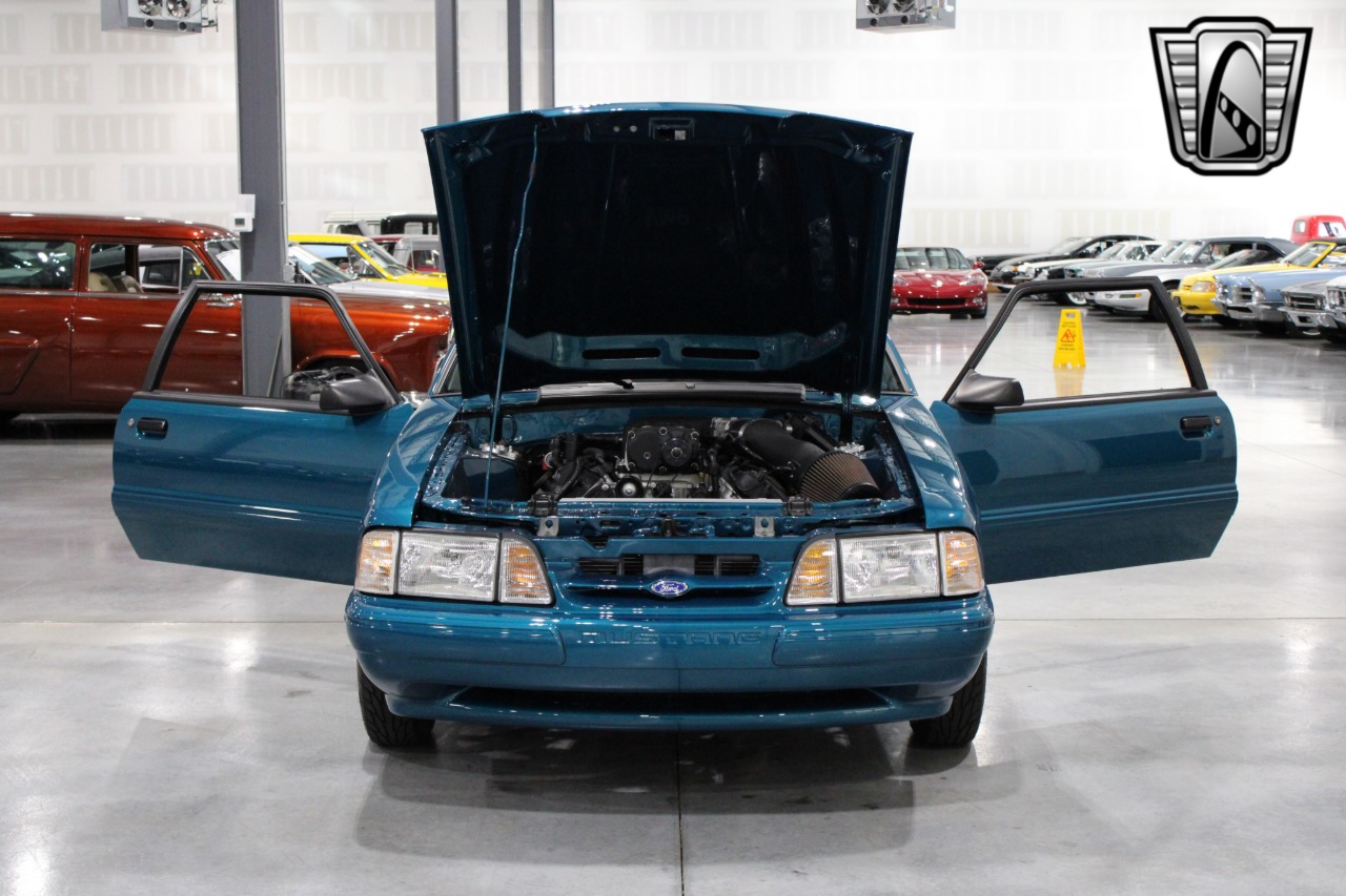 1993 Ford Mustang 21