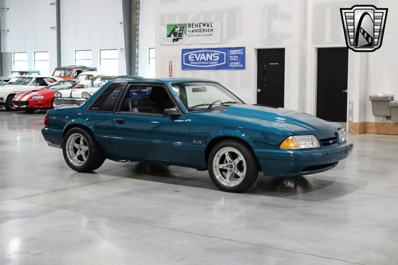 1993 Ford Mustang 5