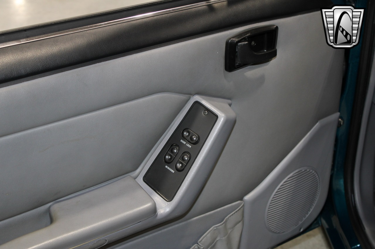 1993 Ford Mustang 97