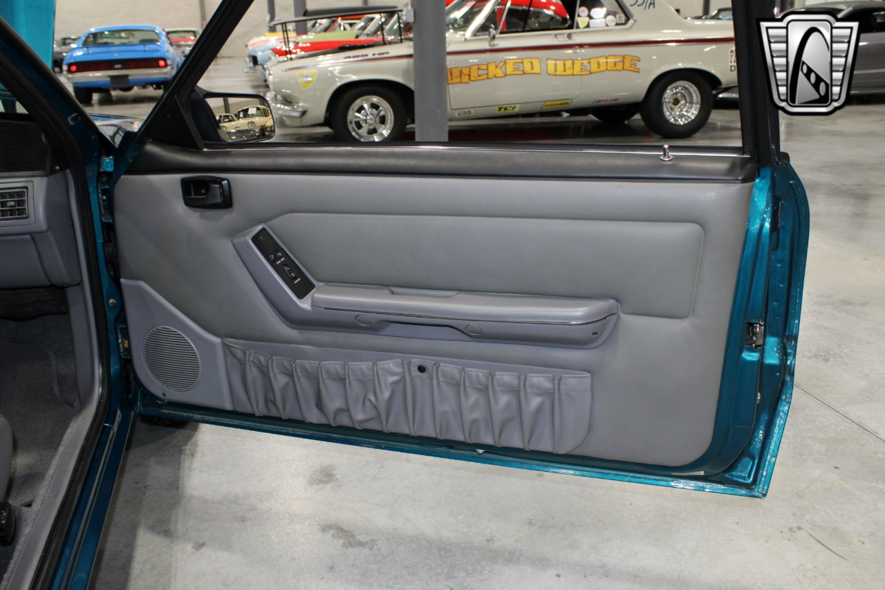 1993 Ford Mustang 98