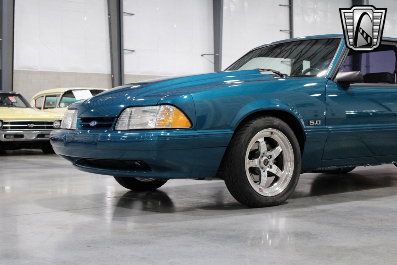 1993 Ford Mustang 54