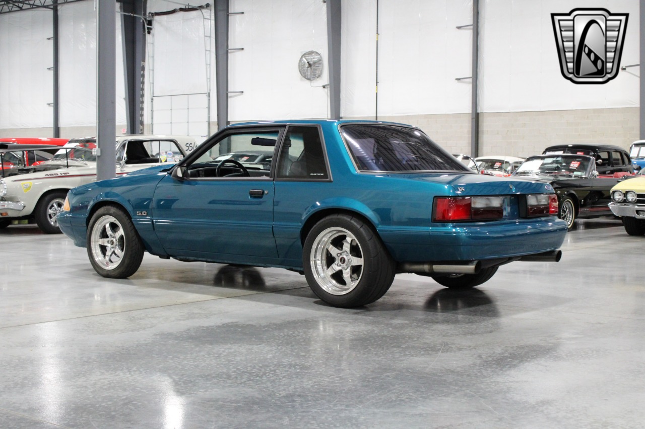 1993 Ford Mustang 40