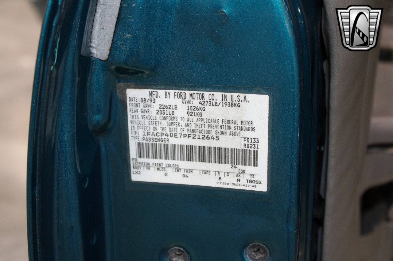 1993 Ford Mustang 26