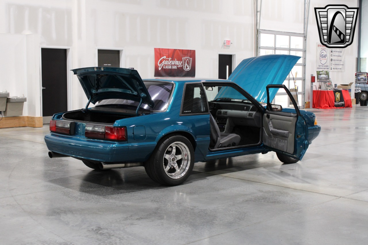 1993 Ford Mustang 19