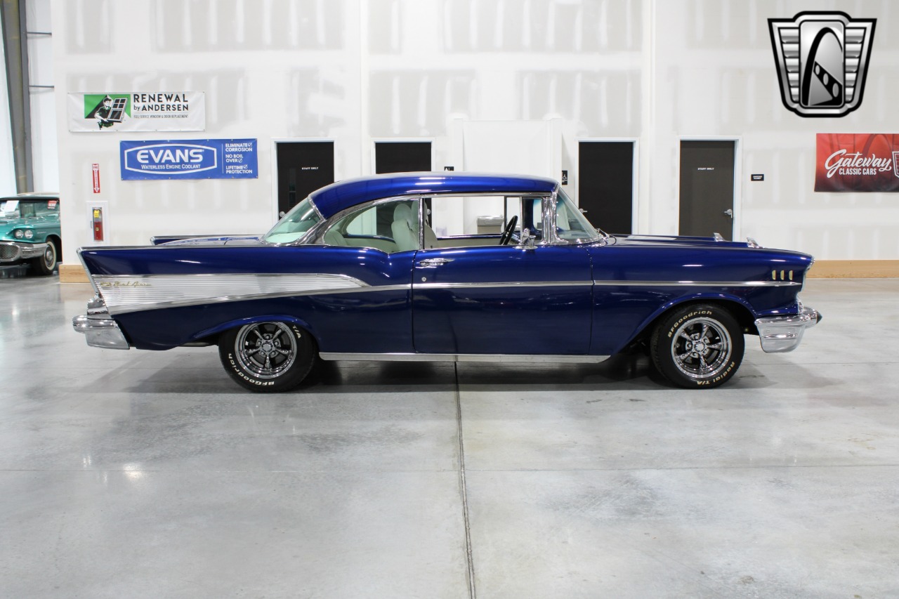 1957 Chevrolet Bel Air 32