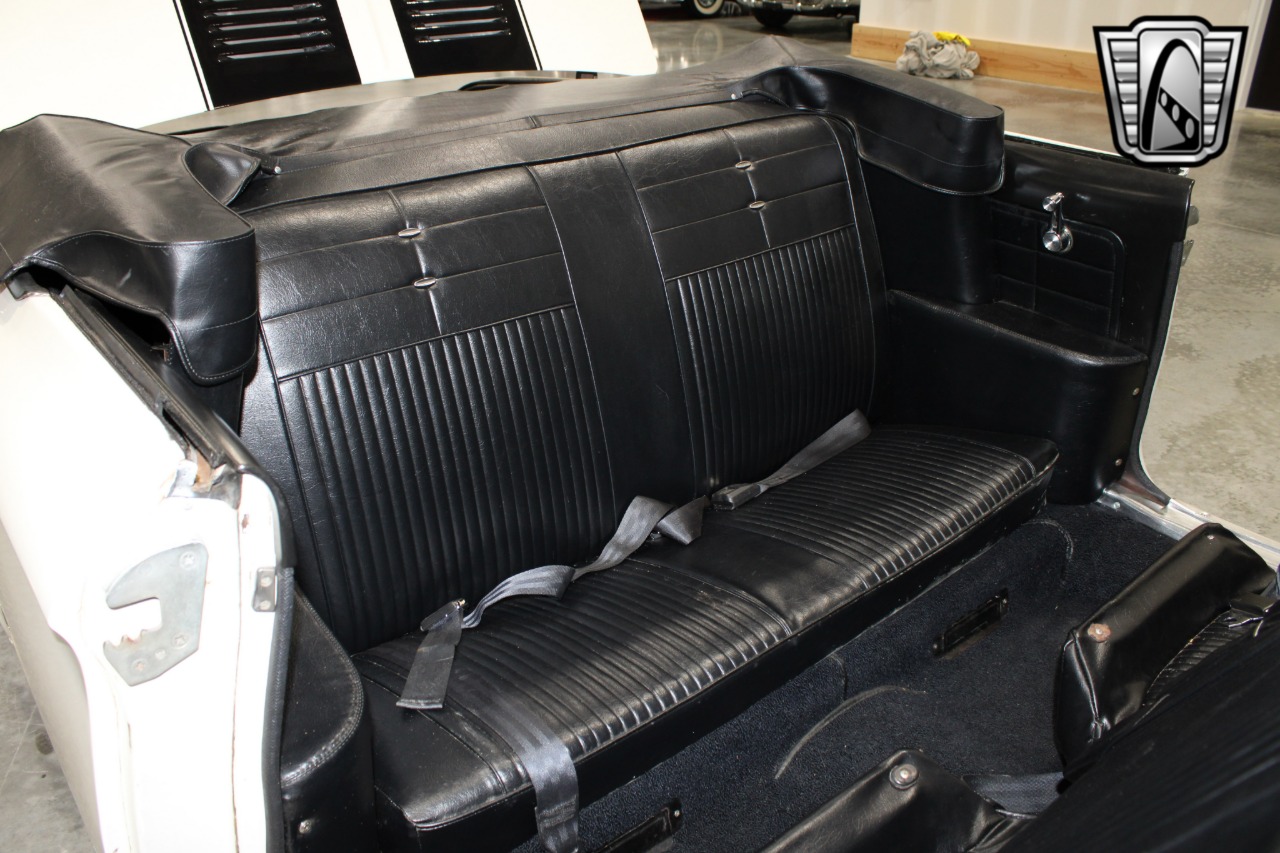 1963 Chevrolet Corvair 25