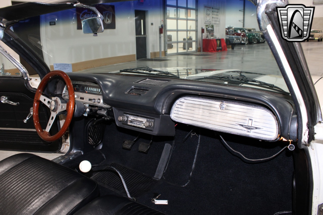 1963 Chevrolet Corvair 24