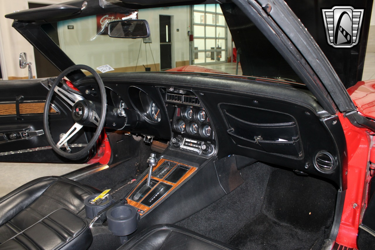 1972 Chevrolet Corvette 23