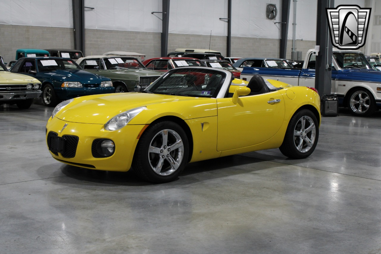 2008 Pontiac Solstice 2