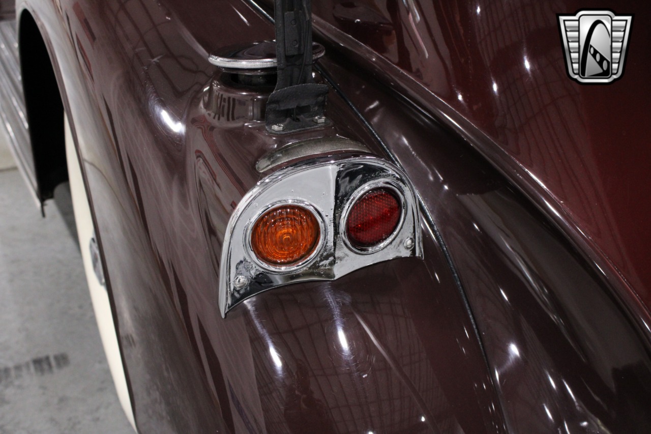 1935 Pierce-Arrow 845 69