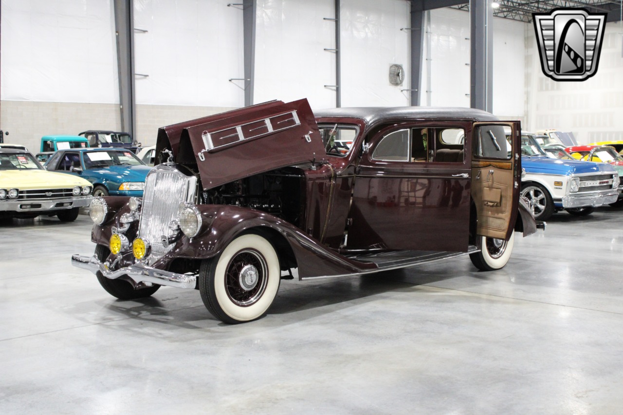 1935 Pierce-Arrow 845 16