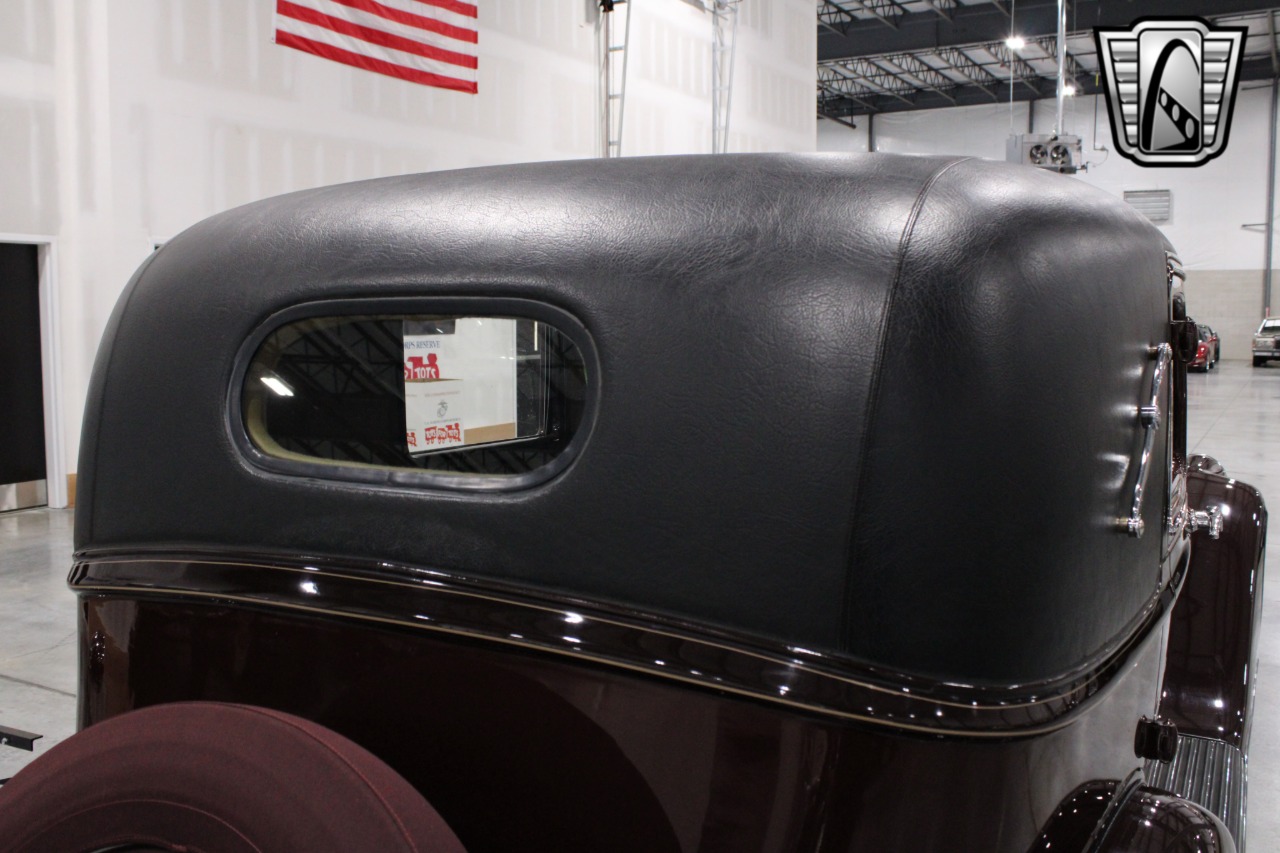 1935 Pierce-Arrow 845 73