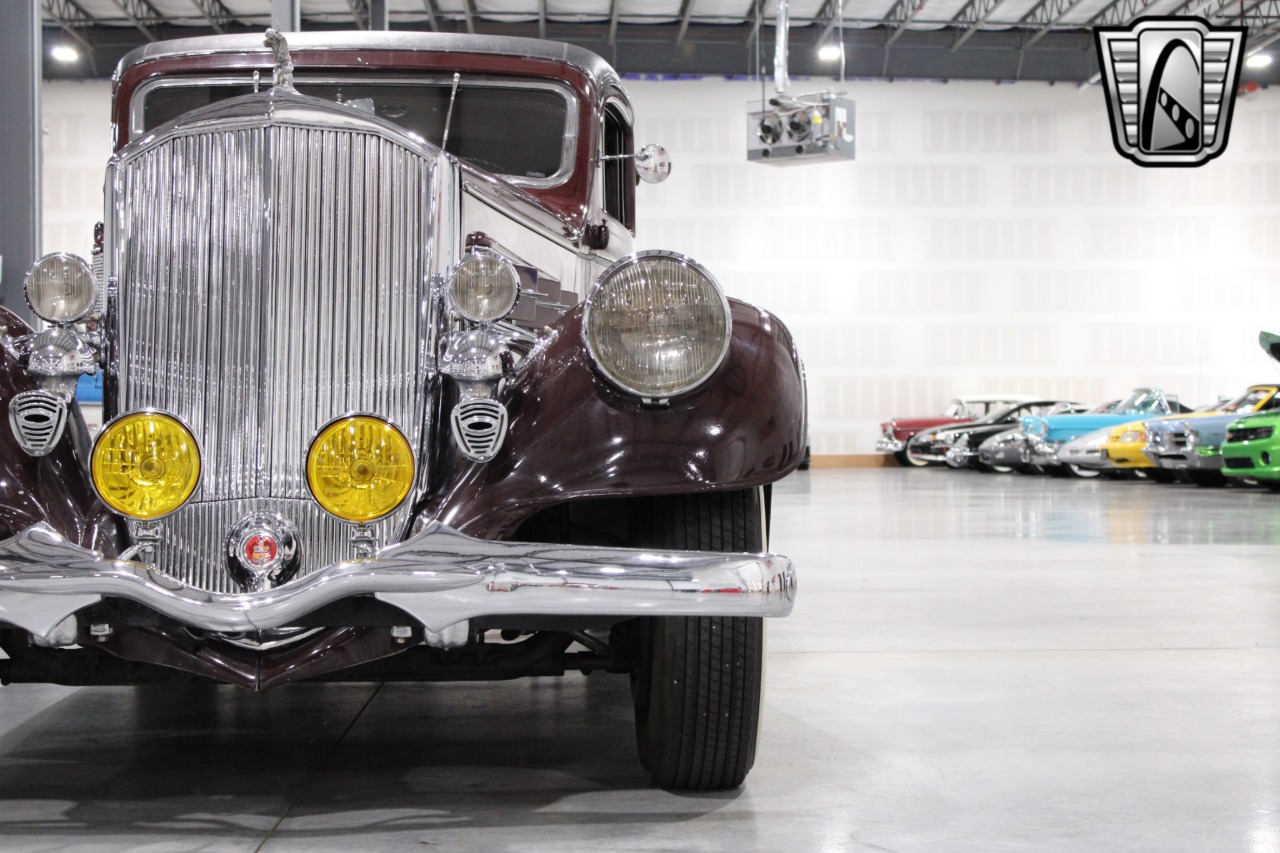 1935 Pierce-Arrow 845 49