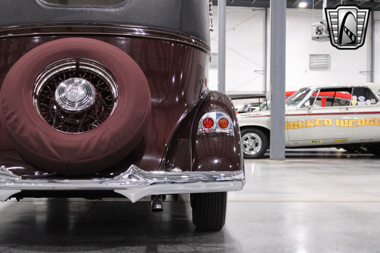 1935 Pierce-Arrow 845 75