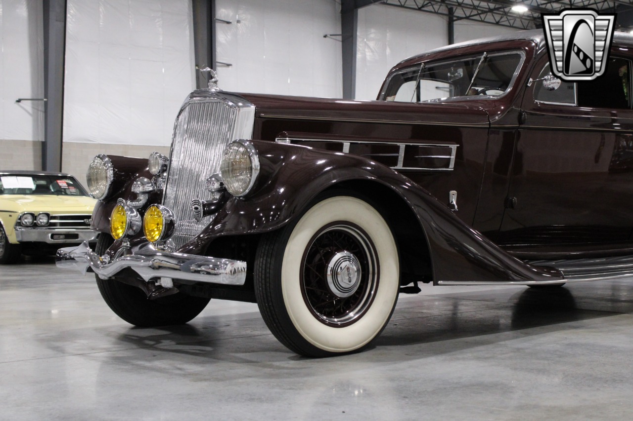 1935 Pierce-Arrow 845 50