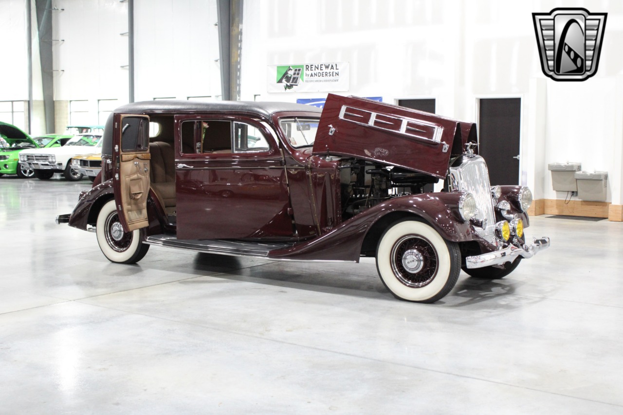 1935 Pierce-Arrow 845 20