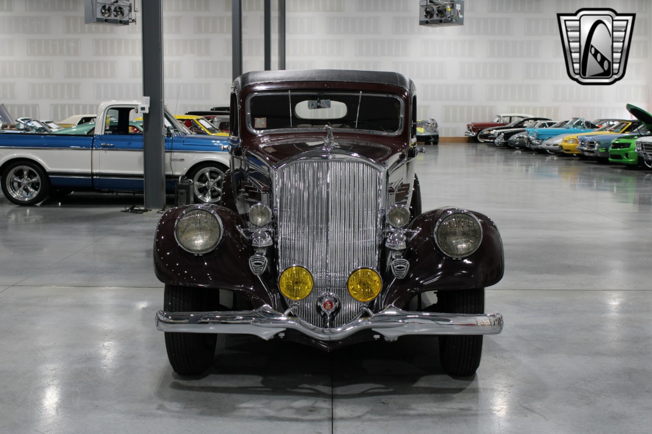 1935 Pierce-Arrow 845 34