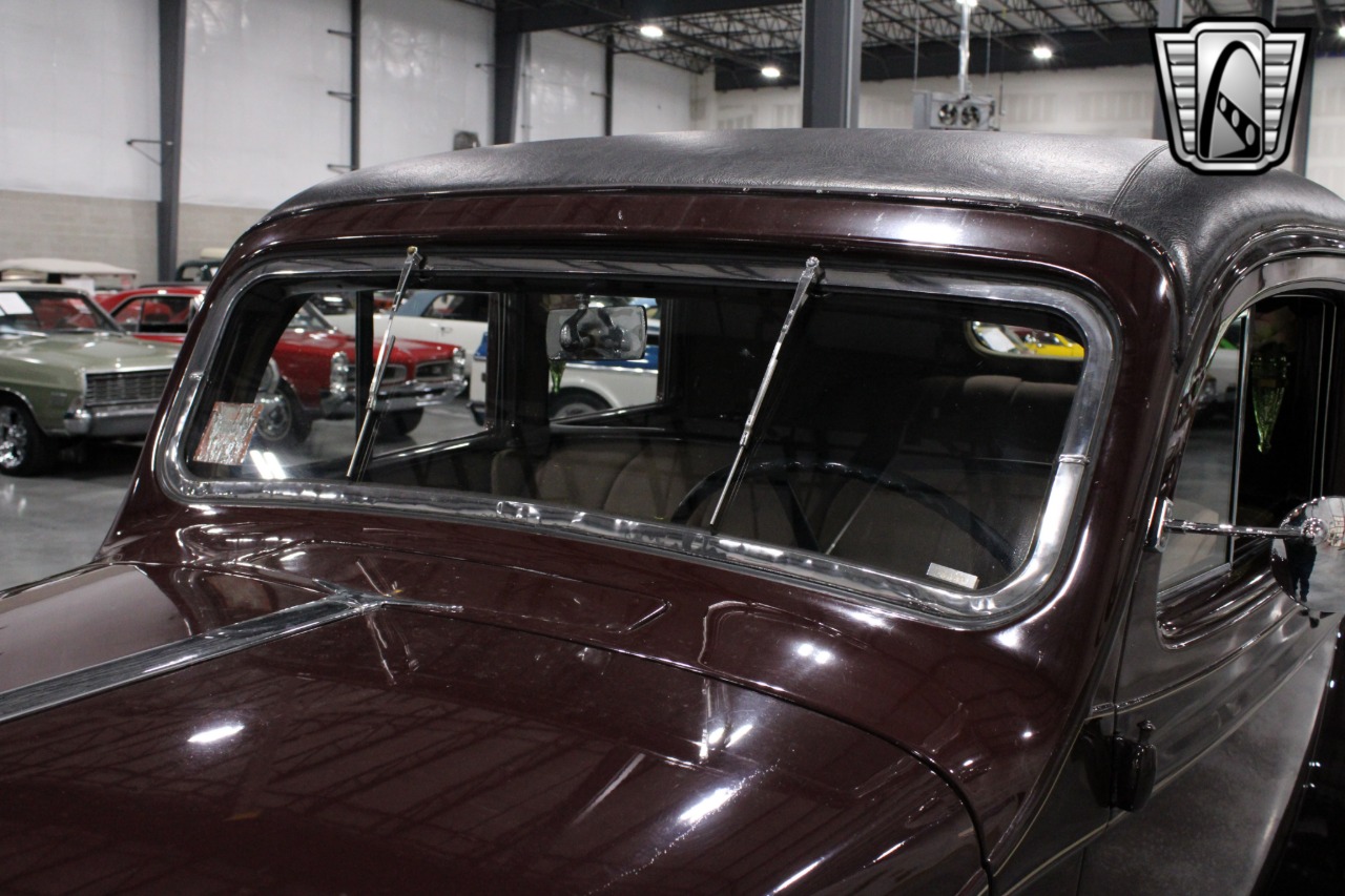 1935 Pierce-Arrow 845 57