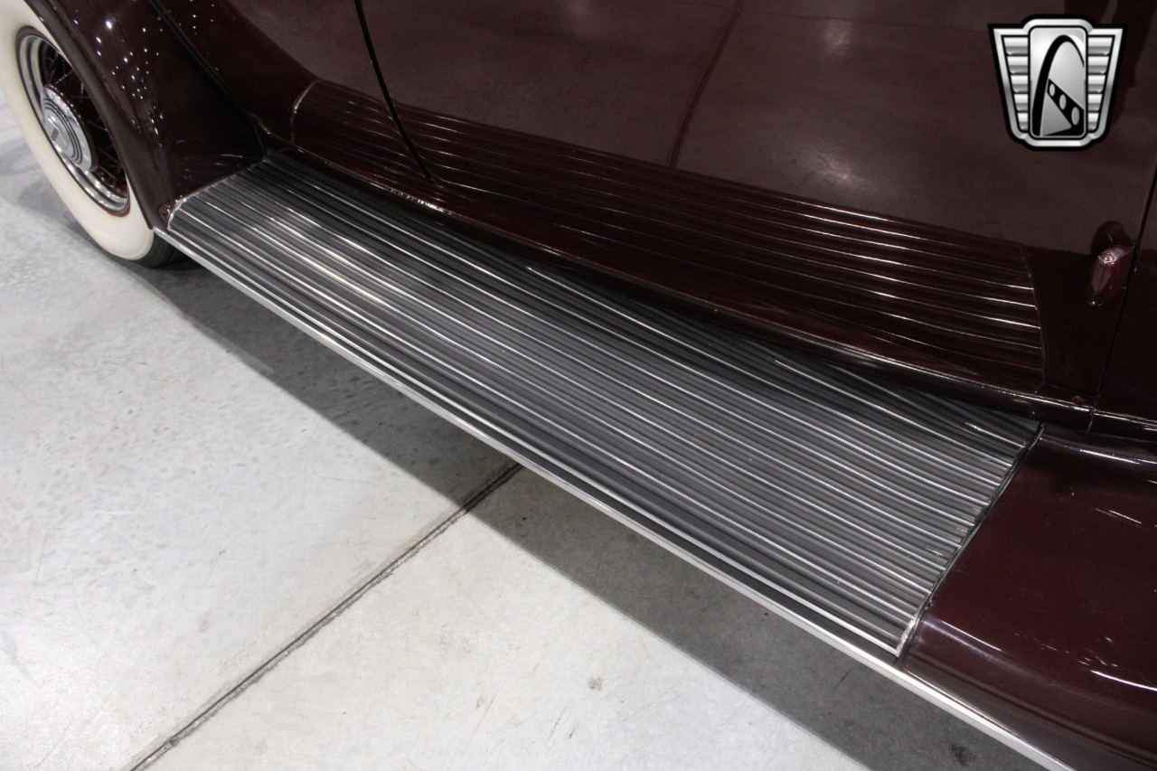 1935 Pierce-Arrow 845 83