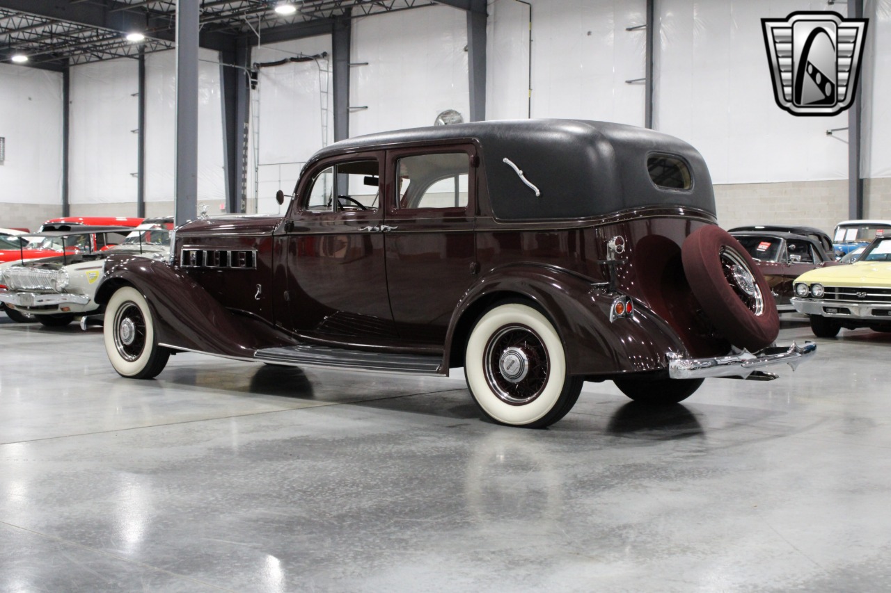 1935 Pierce-Arrow 845 36