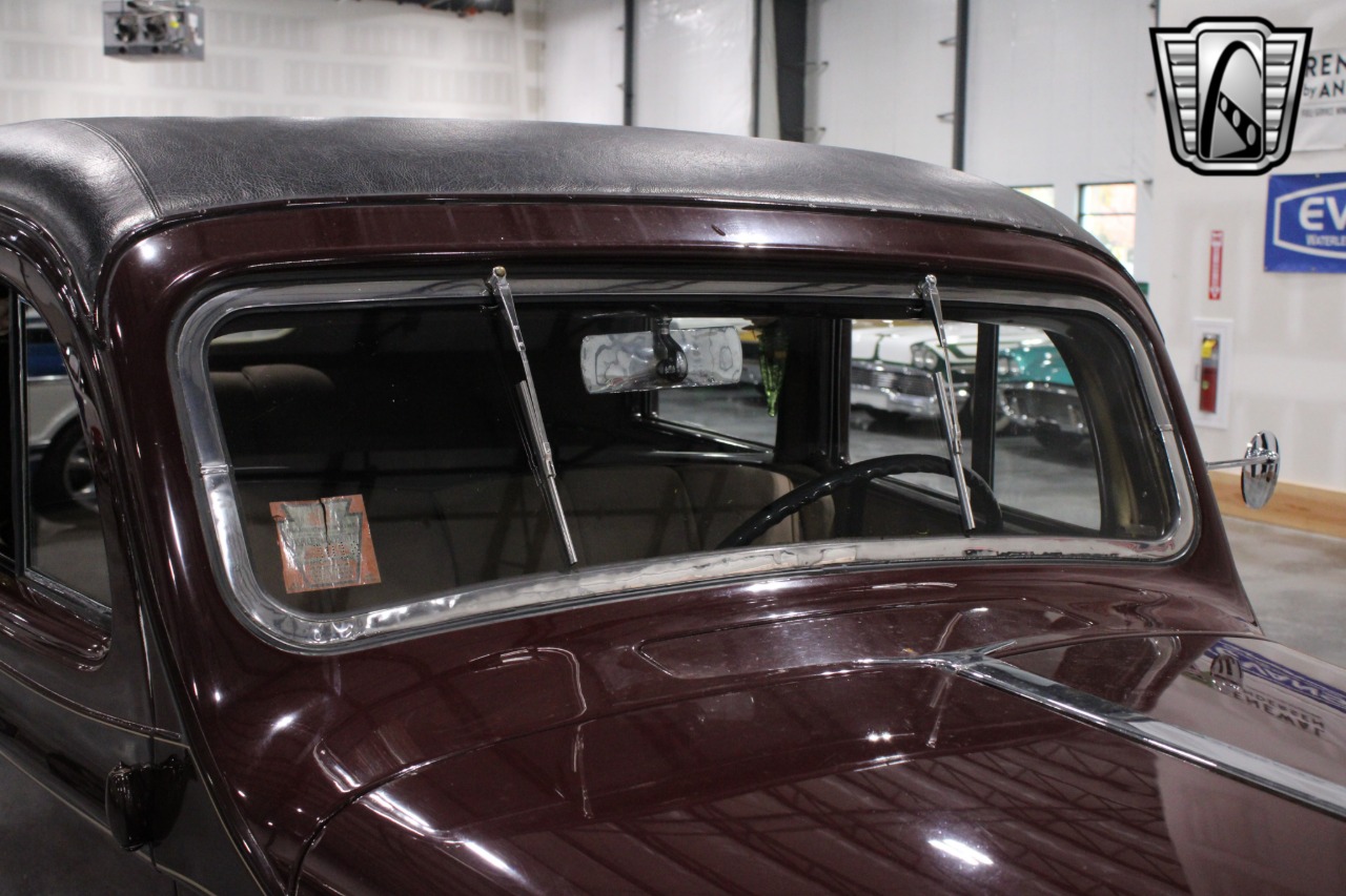 1935 Pierce-Arrow 845 85