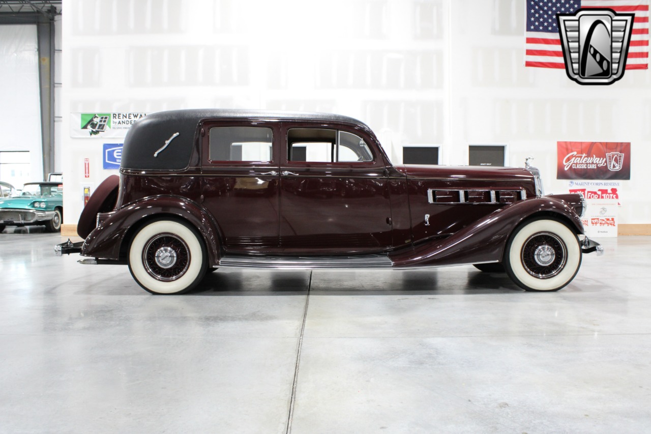 1935 Pierce-Arrow 845 38