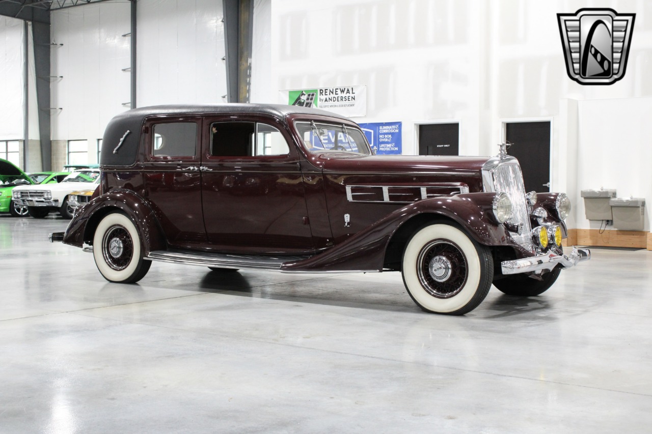 1935 Pierce-Arrow 845 39