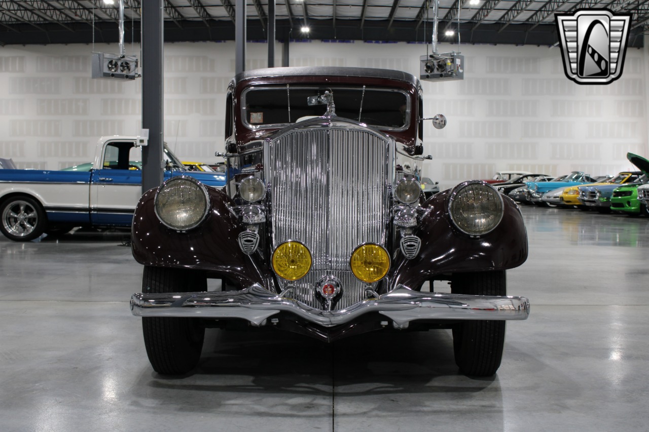 1935 Pierce-Arrow 845 40