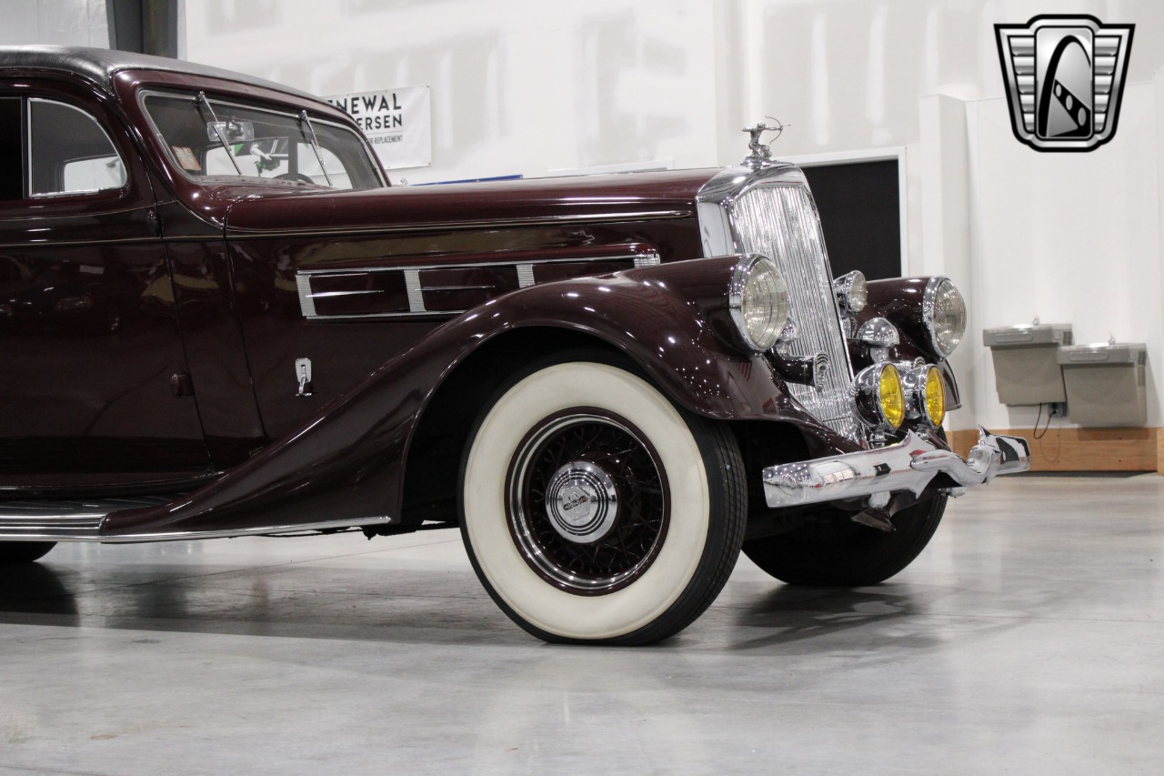 1935 Pierce-Arrow 845 92