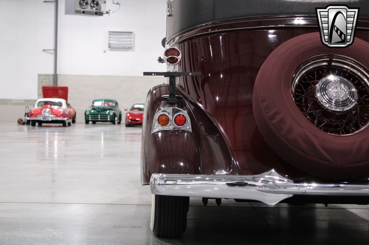 1935 Pierce-Arrow 845 68